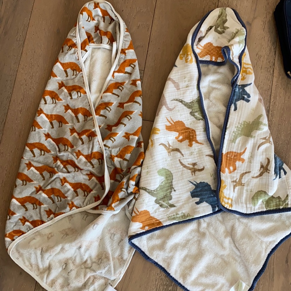 2 kids hooded towels Little Unicorn and Milkbarn